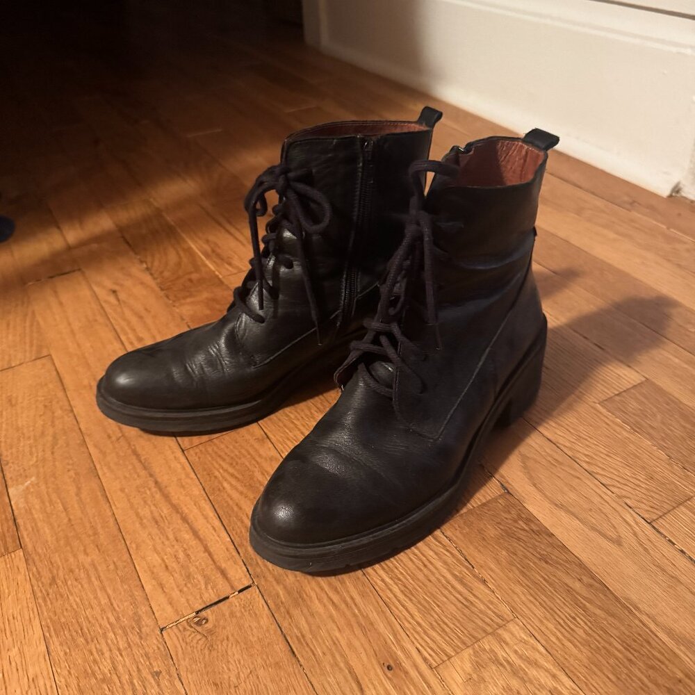 DNA Footwear Black Leather Lace up Boots